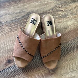 Muk Luks Women's Brown Slide Sandals